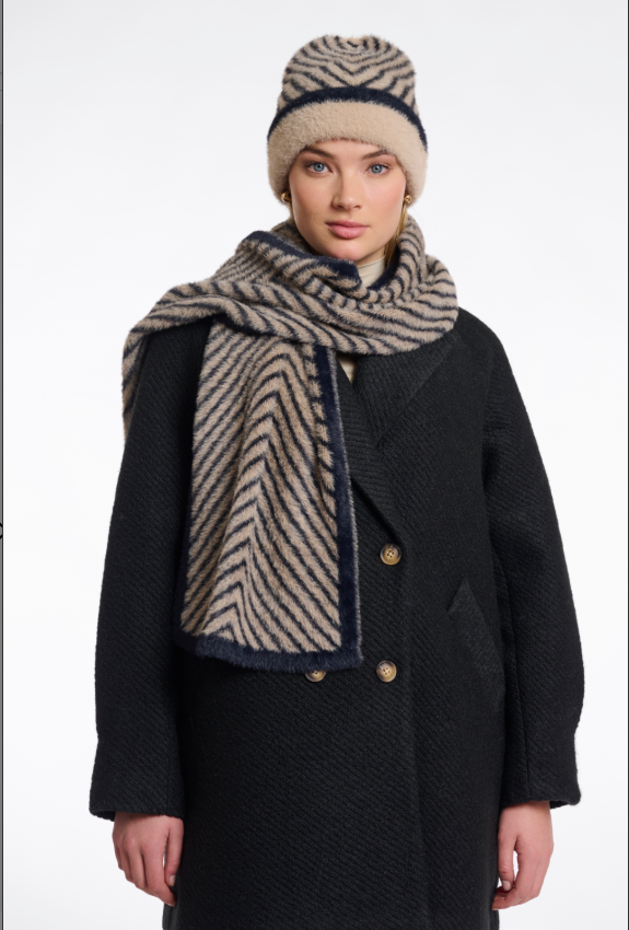 Rino&Pelle Oat Blak Knitted Scarf