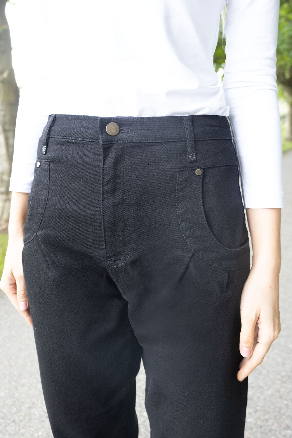 No2moro Black Barrel Leg Rhea Jean